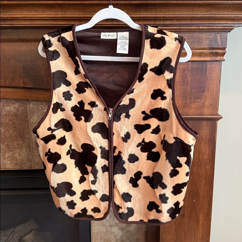 Vintage brown plush faux fur cow print zip vest
Large cowgirl western White Stag